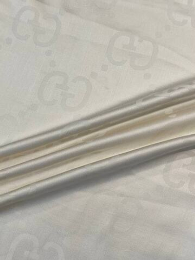 Купон шерсть с шелком Gucci молочный с лого