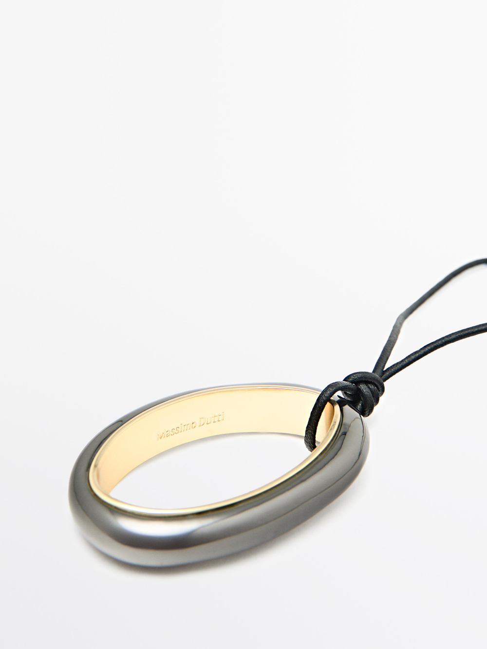 Massimo Dutti Ожерелье с овальной подвеской, черный