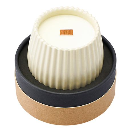 Свеча ароматическая Tkano Edge Black Ink бежевая 60ч