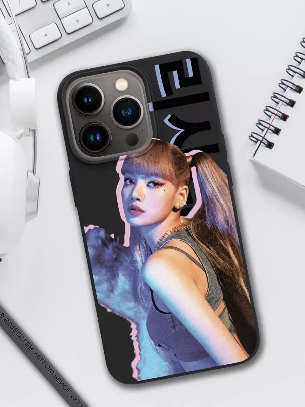 Чехол на iPhone 15 Pro с принтом