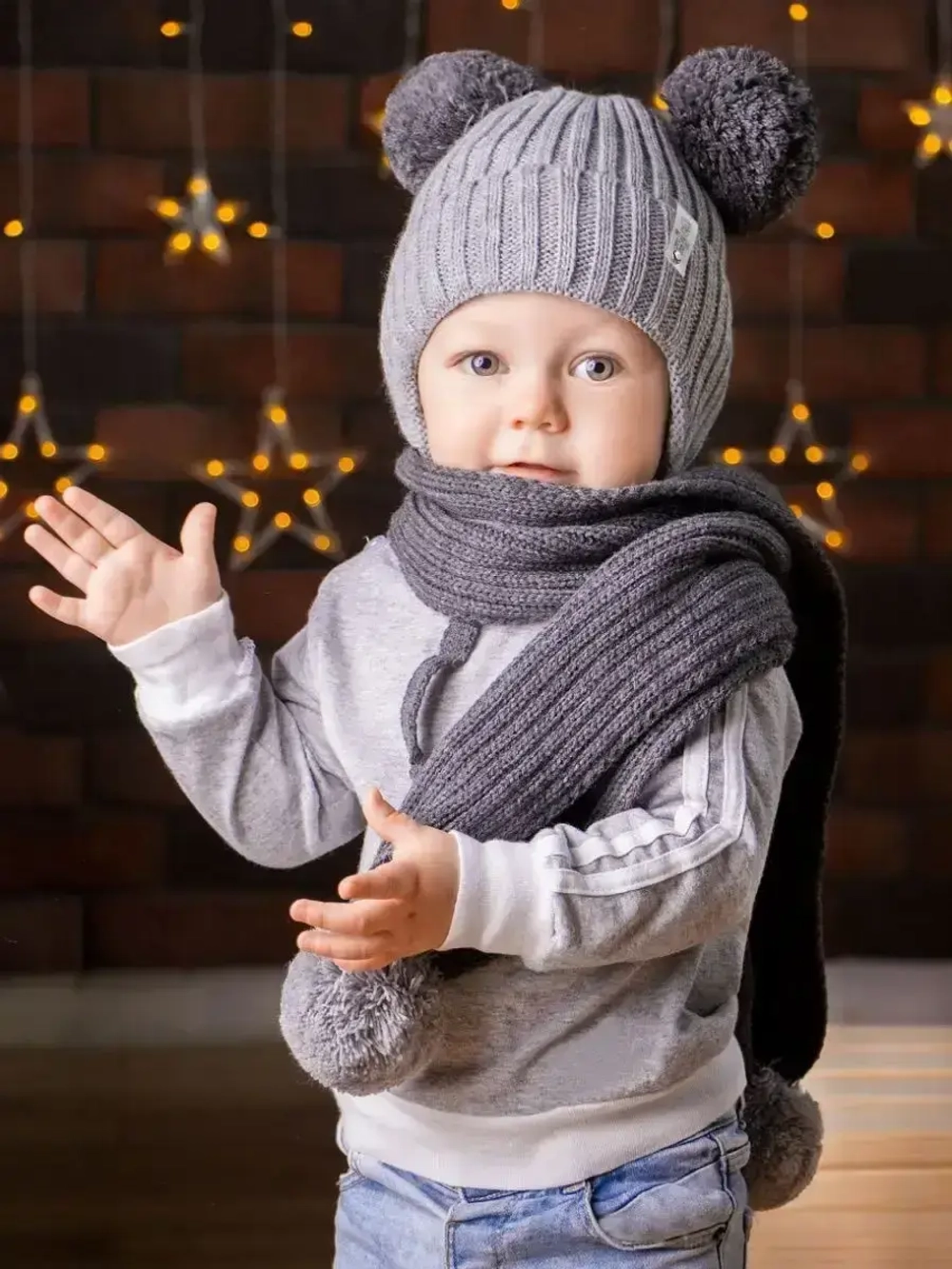 Шапка детская осенняя и шарф с ушками