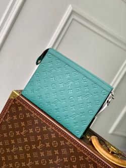 Louis Vuitton Pochette Voyage MM