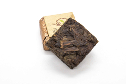59176 Чай прессованный черный "Пуэр Шу Кофейный кубик" (сяо фан) (без аромика)