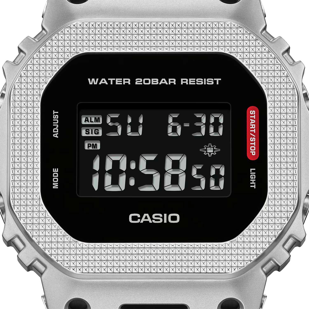 Мужские наручные часы Casio G-Shock GM-5600M-1