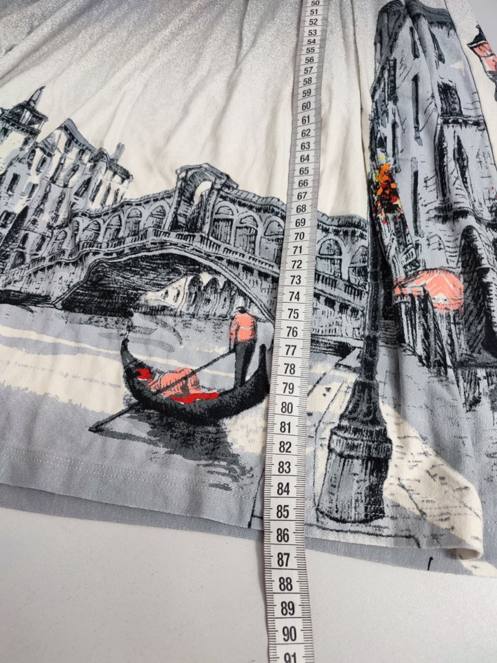 Платье Arisha с красивым принтом 44 размер