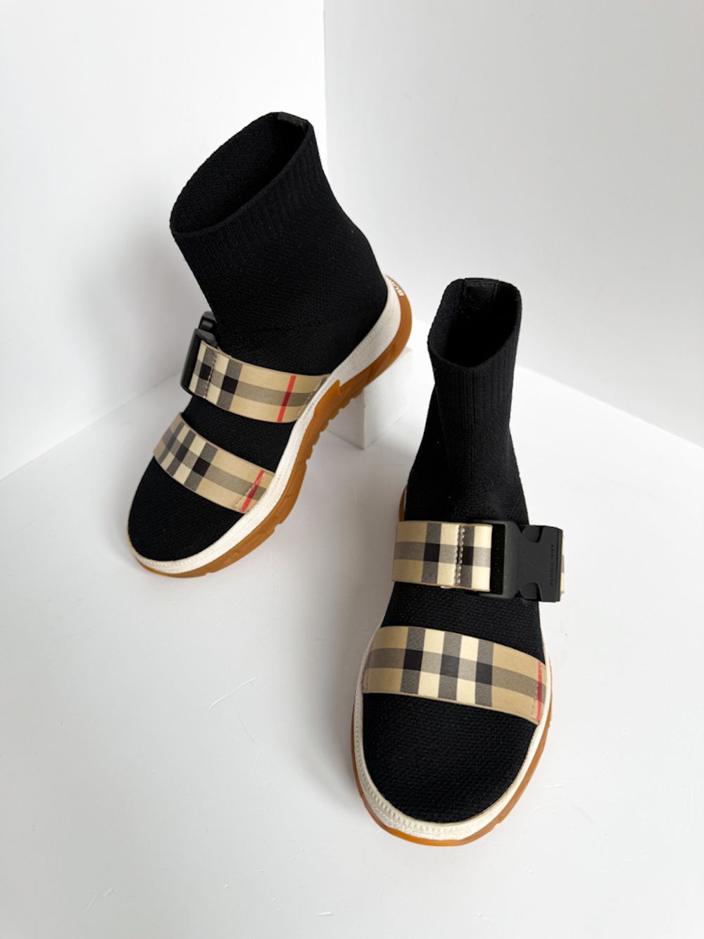 Кроссовки Burberry, 30