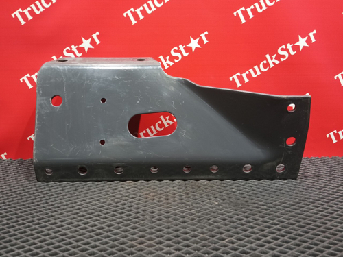 Кронштейн траверсы левый