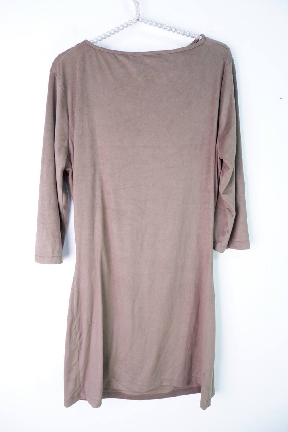 Платье Nolimit приятное на ощупь, визуально 42 размер