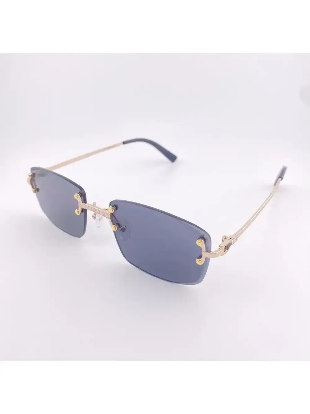 Очки солнцезащитные