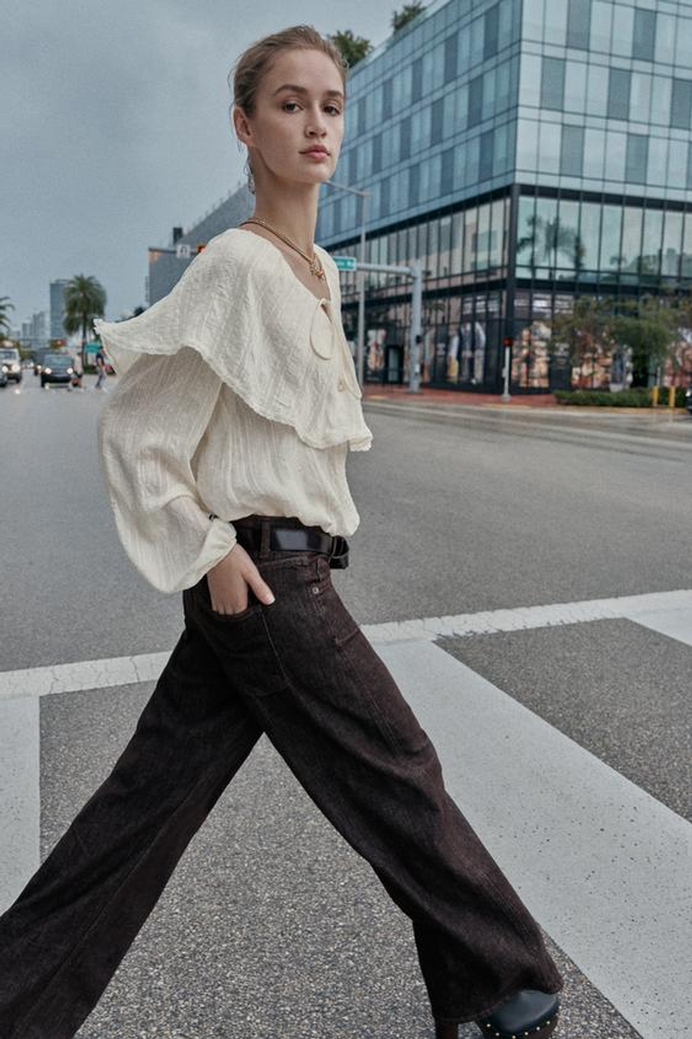 ZARA ДЖИНСЫ Z1975 СВОБОДНОГО ПРЯМОГО КРОЯ СО СРЕДНЕЙ ПОСАДКОЙ, КОРИЧНЕВЫЙ