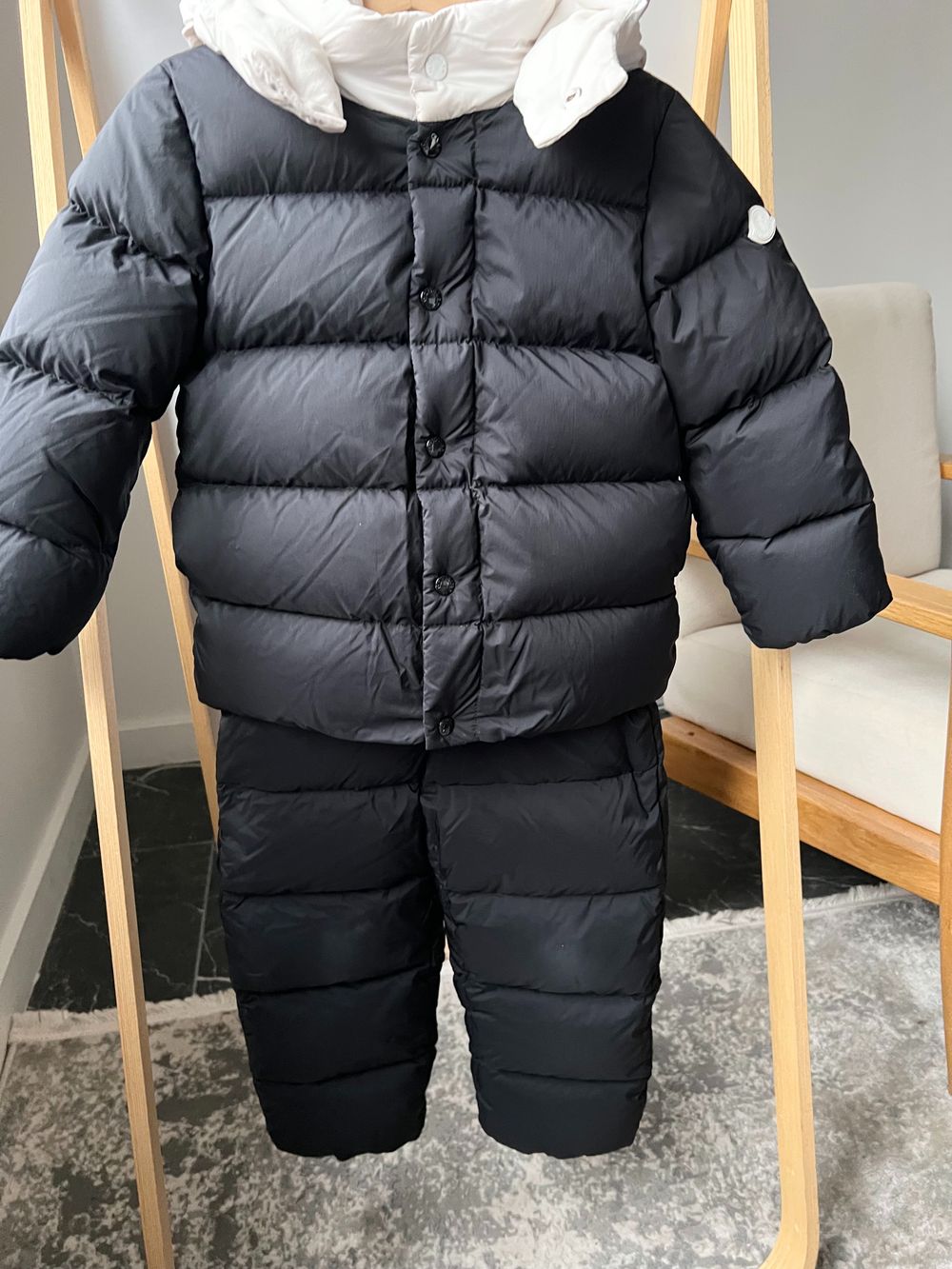 Пуховый костюм Moncler, 98