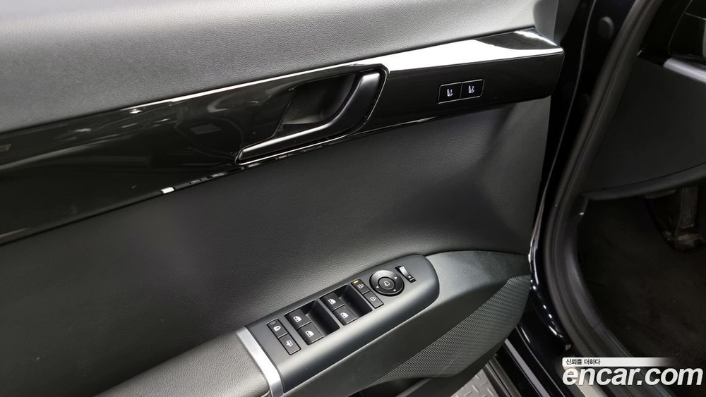 Hyundai Grandeur (Azera) Hybrid (GN7) Exclusive (05.2023)