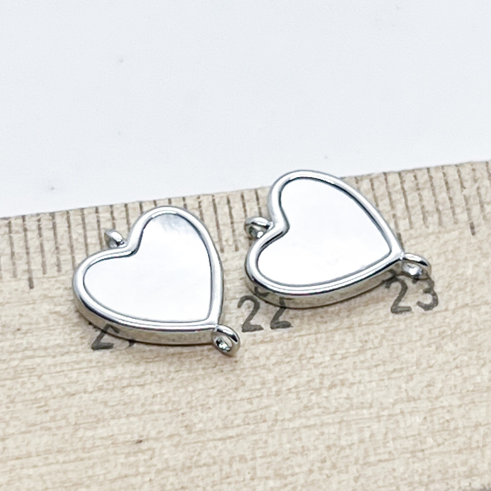 Коннектор Сердце, цвет серебро (родий), перламутр, размер 13*10 мм, цена за 1 шт