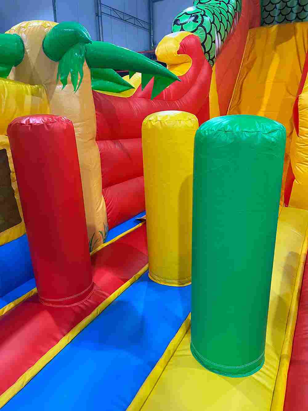 Коммерческий надувной батут «Змей Горыныч» 8,5*7*6 м