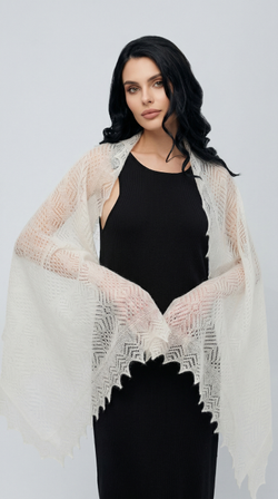 Оренбургский пуховый палантин с шелком АШ16070-02 экрю