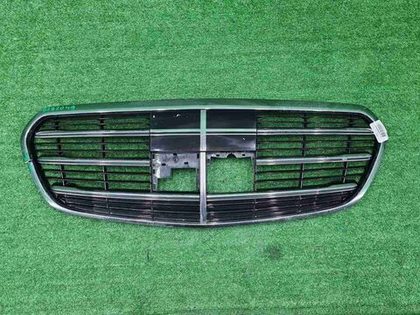 Решетка радиатора Mercedes S W223 (2020-н.в.)