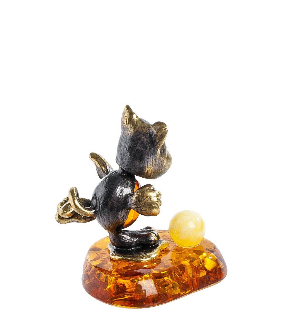 Народные промыслы AM-1329 Фигурка «Барсик футболист» (латунь, янтарь)