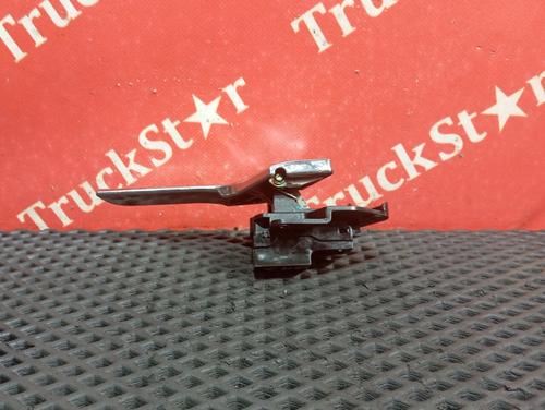 Ручка двери внутренняя левая 2024г