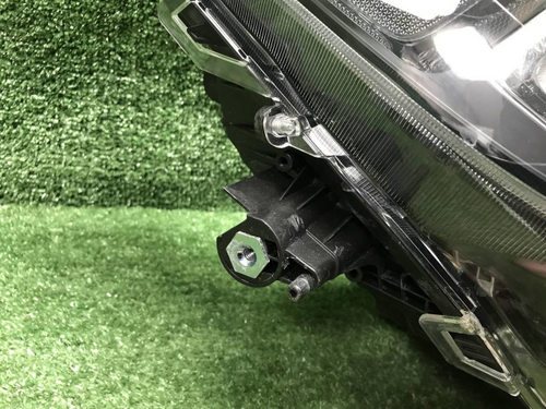 Фара правая Toyota RAV4 5 XA50 (2018-н.в.) LED
