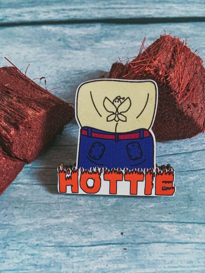 Значок деревянный (брошь) Hottie. Fire Pin