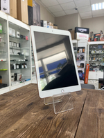 Б/У iPad 9.7” 6Gen Wi-Fi+ Cell32Gb Gold