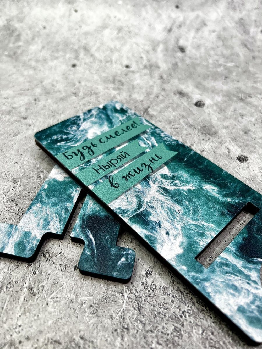 Подставка для телефона деревянная