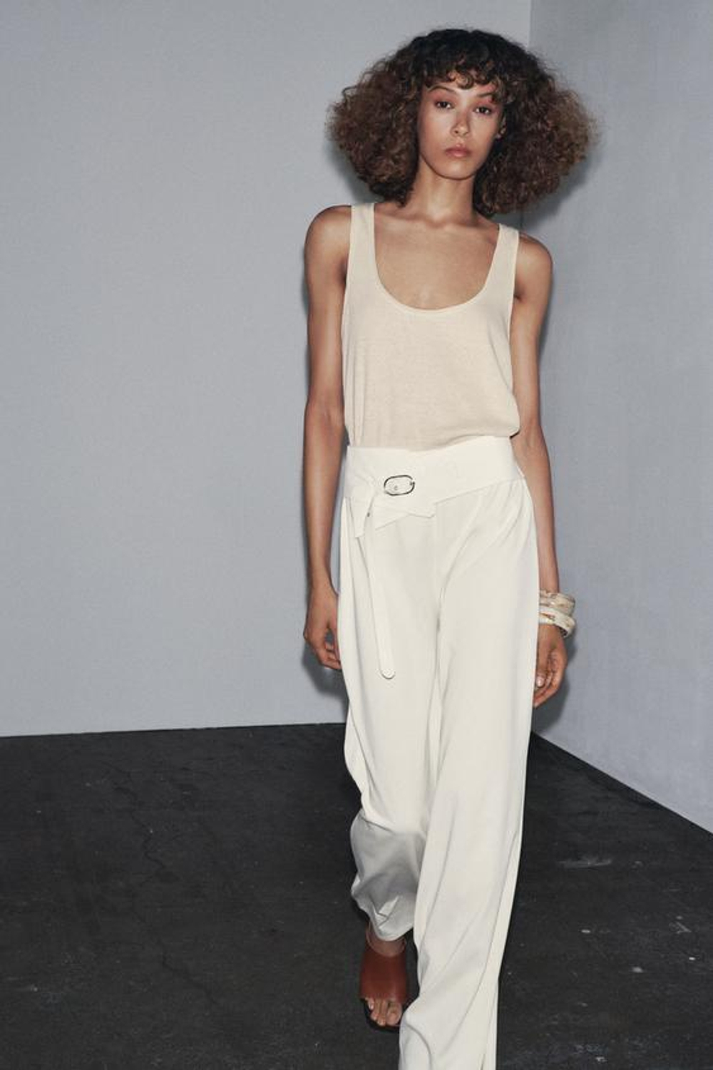 ZARA БРЮКИ С РЕМНЕМ, ЭКРЮ