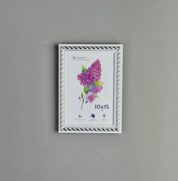 Фоторамка 10х15 см, белая, орнамент серебро арт. 1015.707235