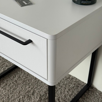 Тумба прикроватная на ножках ROYAL 5201 эко (Белый-Черный-р.черная)