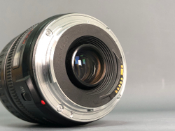 Canon EF 28-105mm 3.5-4.5 USM