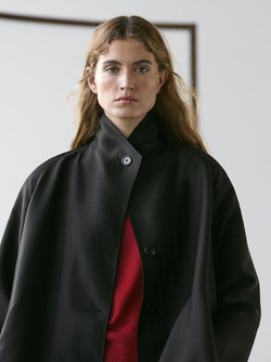 Massimo Dutti Драпированная накидка с пуговицами и оборками, черный