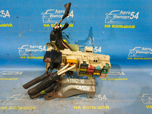 Блок предохранителей салонный TOYOTA CARINA 1993