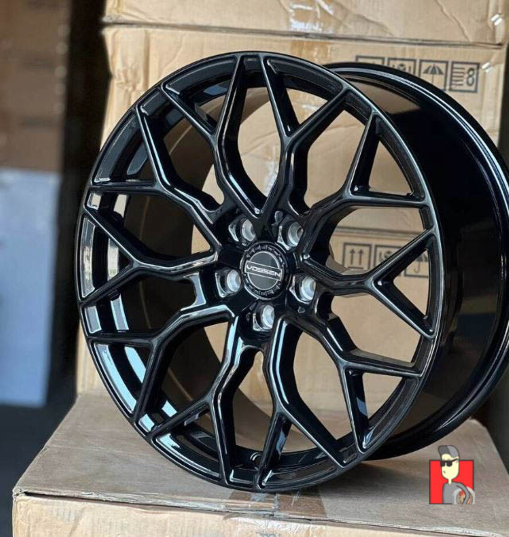 Комплект дисков Vossen HF-2 18x8 et35 5x105