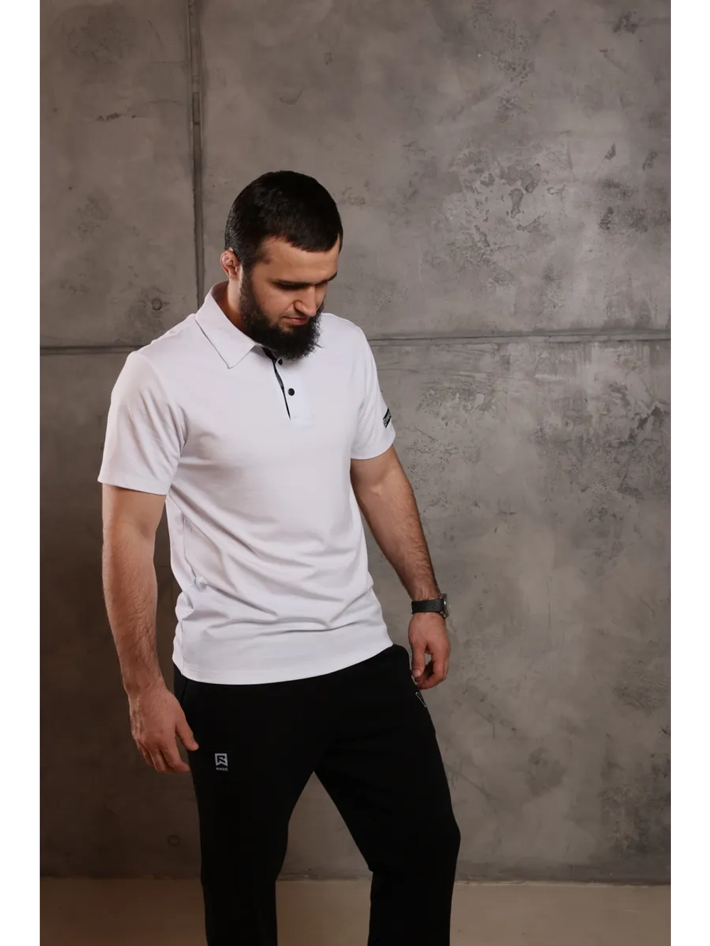 Легкое дышащее поло на кнопках