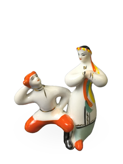 Статуэтка (миниатюра) "Танец с красноармейцем (Гопачок)"