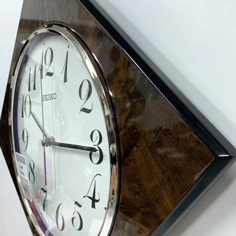 Настенные часы Seiko QXA586BN