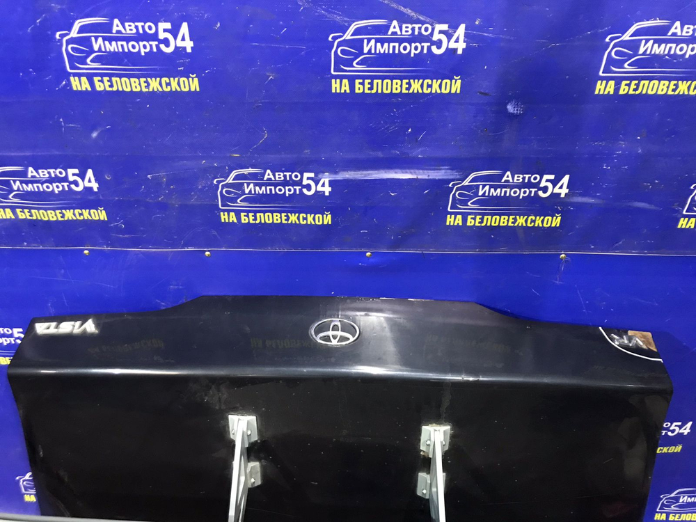 Крышка багажника TOYOTA VISTA 1993