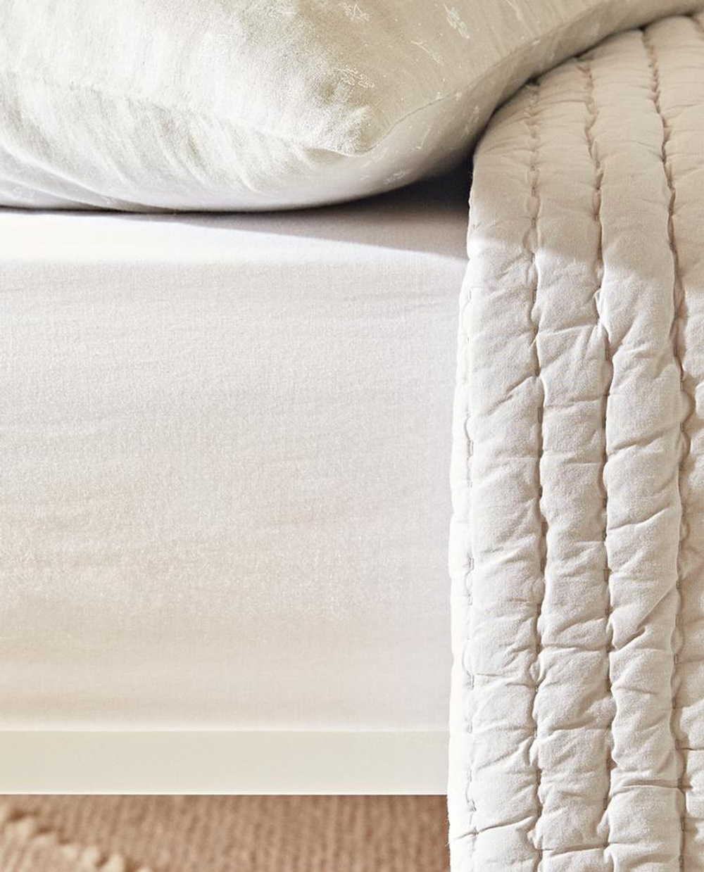 ZARA HOME ДЕТСКАЯ ПРОСТЫНЯ, ЖЕЛТОВАТО-БЕЛЫЙ