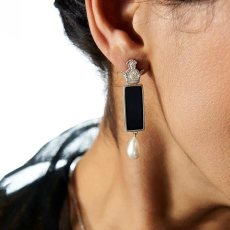 Серебряные серьги с ониксом и жемчугом Arte Taj Aghigh 20220266 Иран