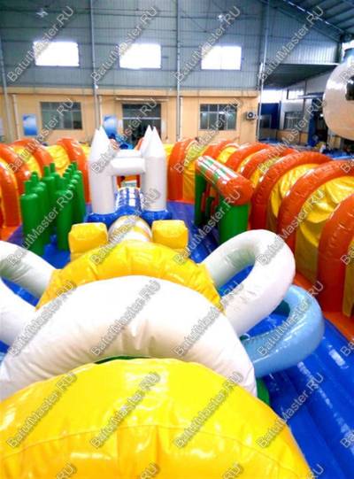 Коммерческий надувной батут "Ракета" 20*10*7 м