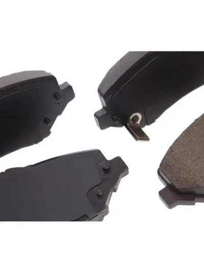 Колодки тормозные DODGE Caravan (08-) JEEP Wrangler (06-) передние (4шт.) SANGSIN