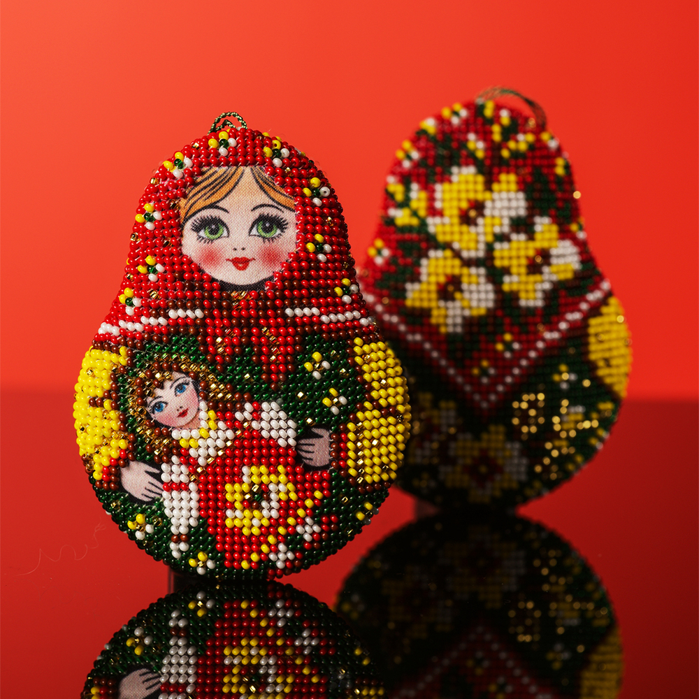 Матрёшка с куклой