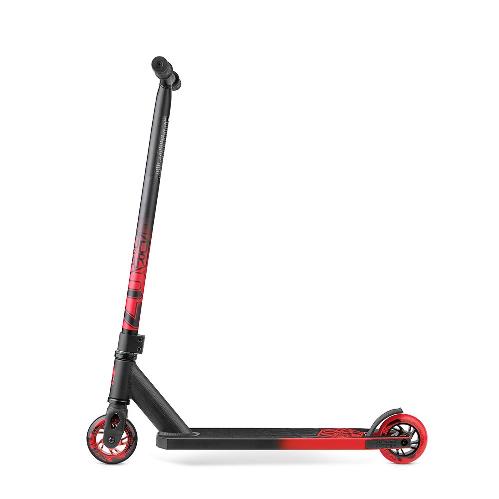 Трюковый самокат Madd Gear Kick Pro