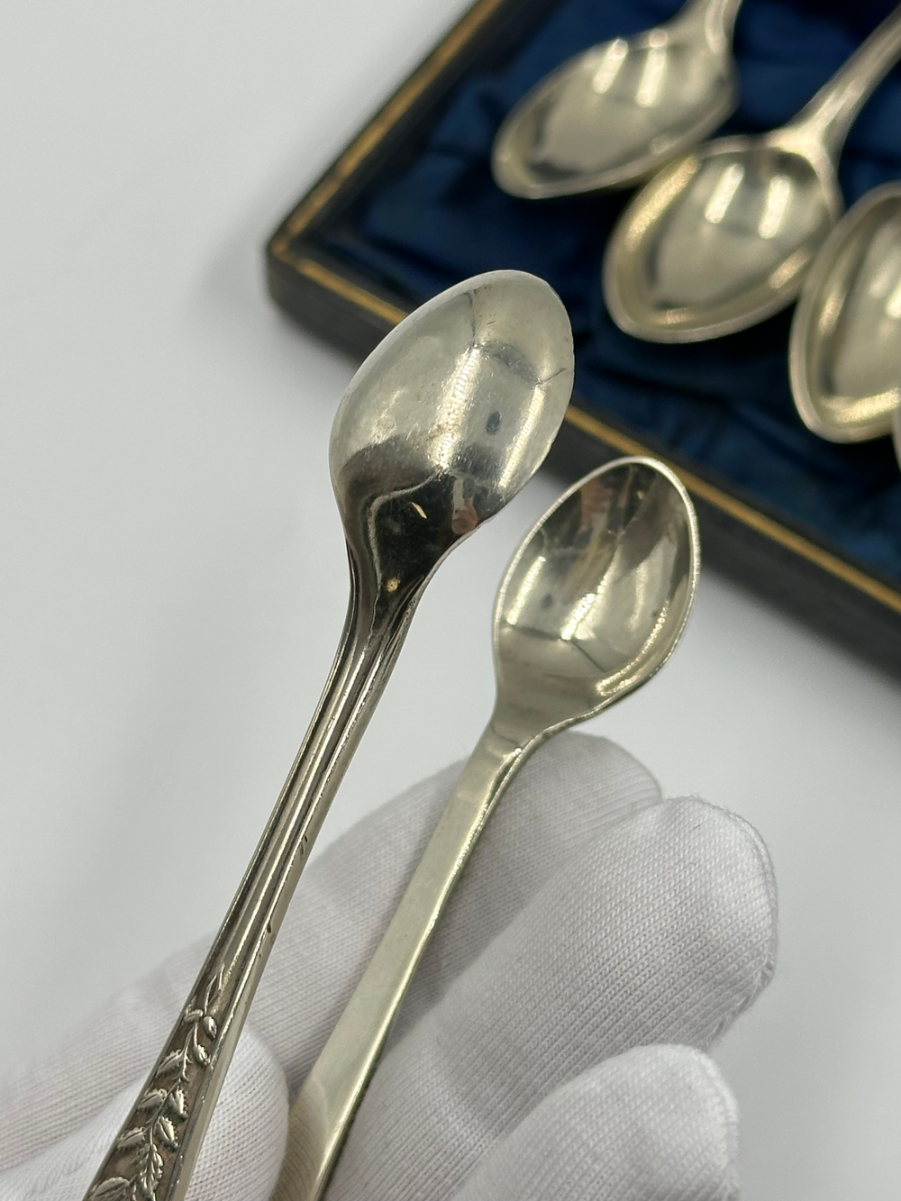 Набор посербренных приборов