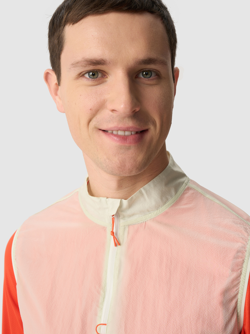 Жилет ветрозащитный мужской GRI Весна молочный