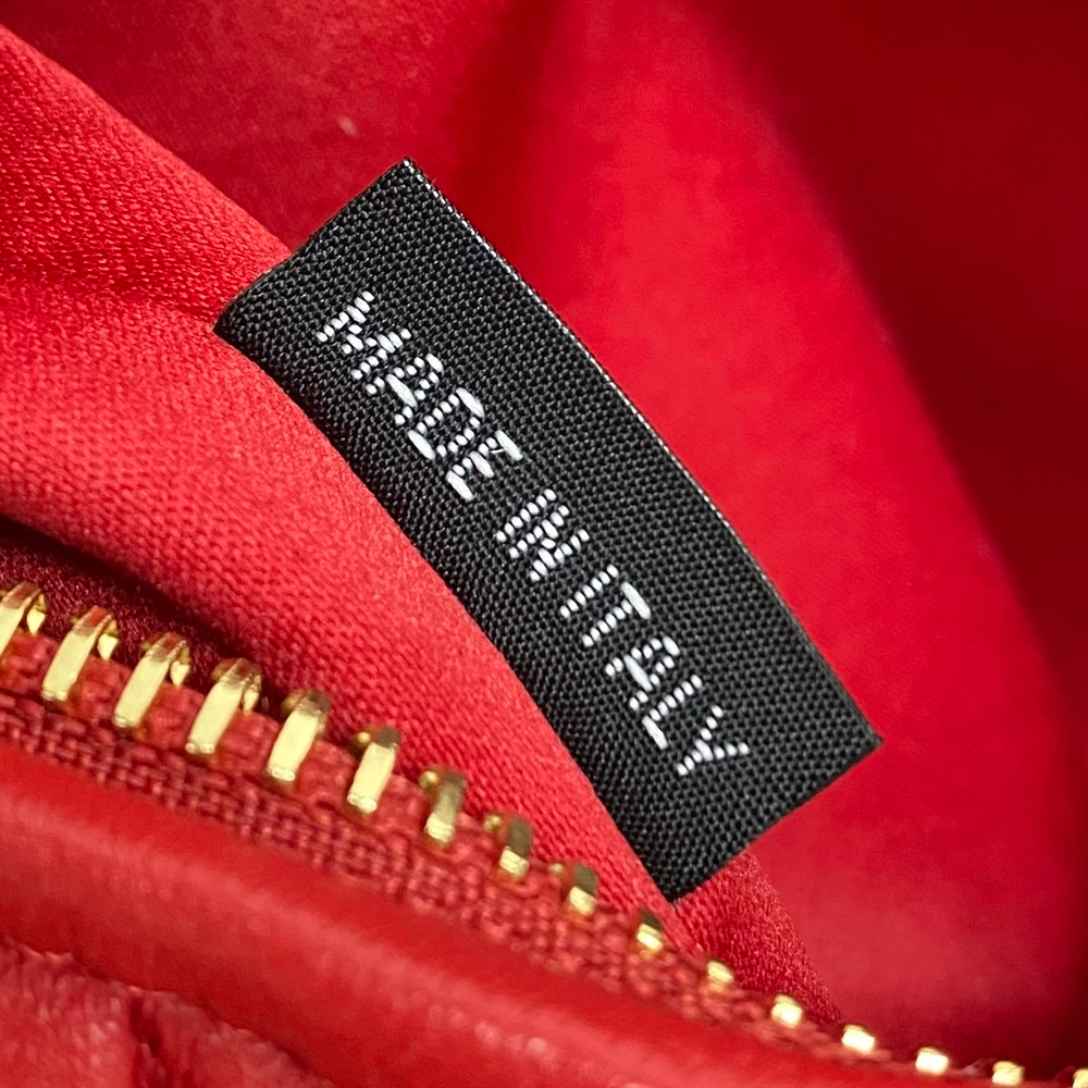 Miu Miu Wander Hobo Bag 20 cm