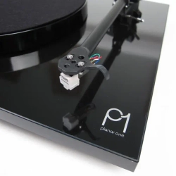 REGA PLANAR 1 Plus MATT BLACK ПРОИГРЫВАТЕЛЬ ВИНИЛОВЫХ ПЛАСТИНОК