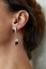 Серьги черные и прозрачные кубики, вставки и фурнитура золото