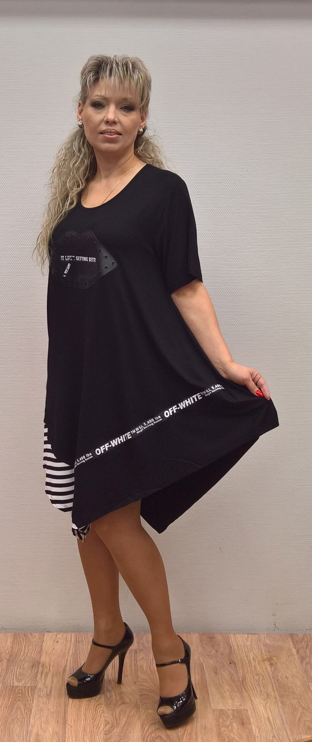 Черная туника с "губками" под эко-кожу с молнией