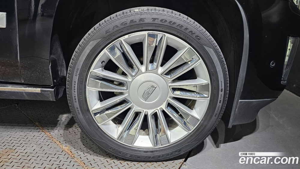 Cadillac Escalade 6.2 (12.2019)